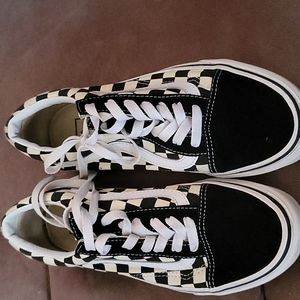 OLD SCHOOL VANS